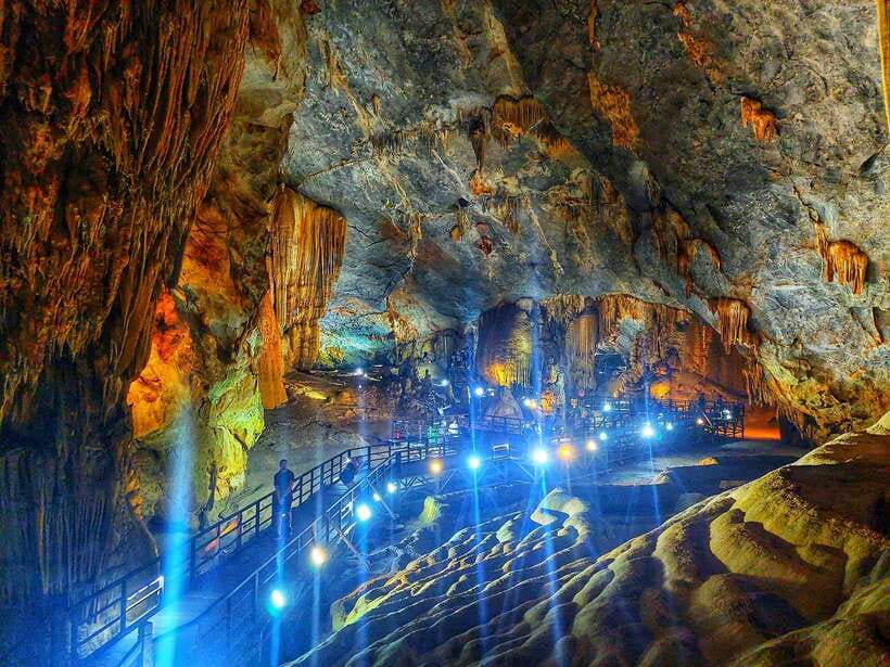 From Hue: 1-Day Explore Paradise Cave | Even Day Departure - Itinerary Details