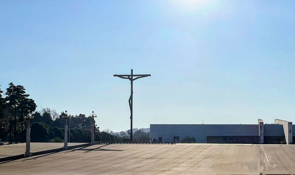 From Lisbon: Nazaré, Fátima, and Batalha Day Trip - FAQ
