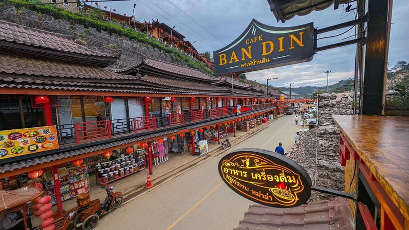 From Pai: Private Mae Hong Son Highlights Car Tour - Highlights of the Itinerary