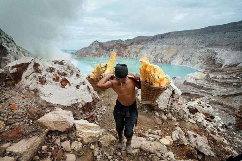 From Pemuteran: Kawah Ijen Midnight Tour With Sunrise - What’s Included and What’s Not