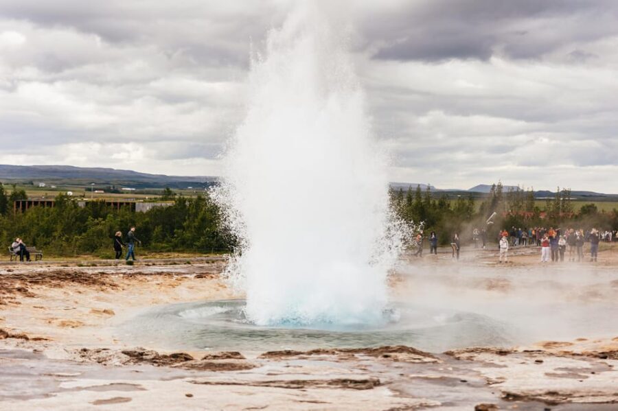 From Reykjavík: Golden Circle Tour and Silfra Snorkeling - Analyzing the Tour’s Value