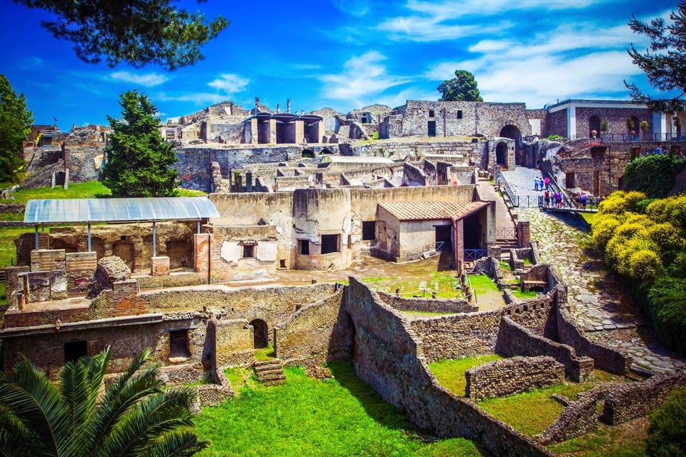 From Rome: Day Trip to Pompeii and Sorrento with Lunch - The Charm of Sorrento