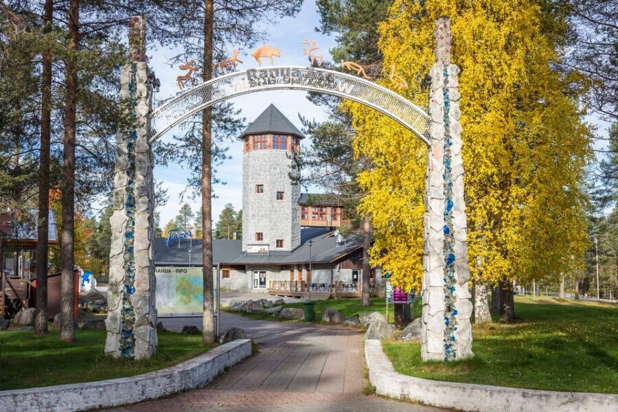 From Rovaniemi: Visit Wildlife Park in Ranua - A Deep Dive into the Ranua Wildlife Park Tour