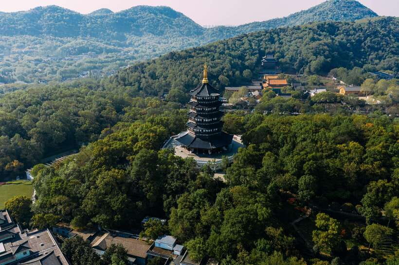 From Shanghai: Hangzhou Private Day Tour by Bullet Train - The Itinerary in Detail