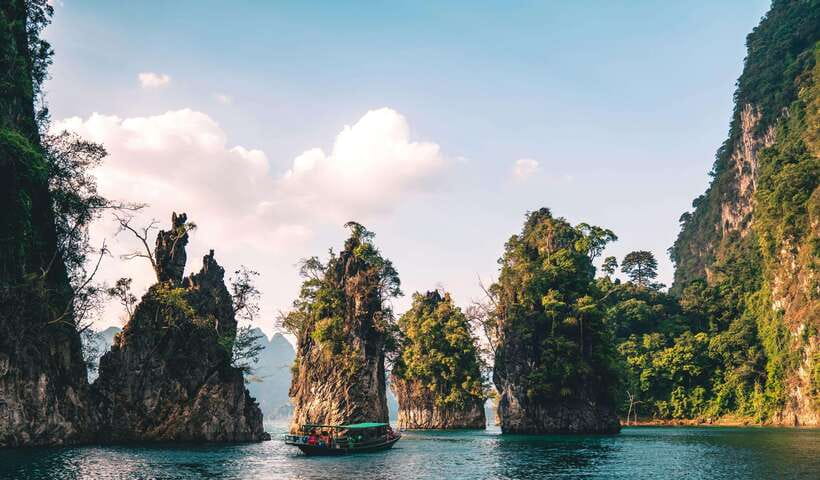 From Surat Thani : Khao Sok Private Boat Tour - Rajjaprabha Dam: Gateway to the Park
