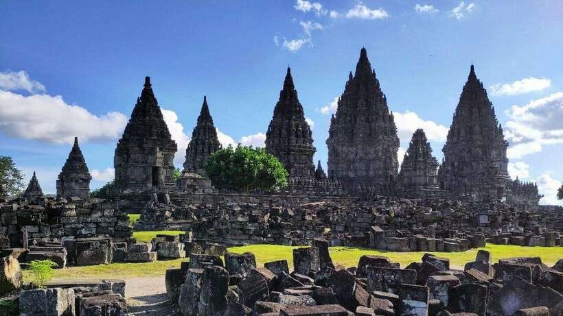 From Yogyakarta: Prambanan Temple Guided Tour - An In-Depth Look at the Tour