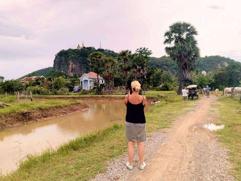 Full-day: Handicraft, Bamboo train, Killing cave, Bat Cave - Who Should Take This Tour?