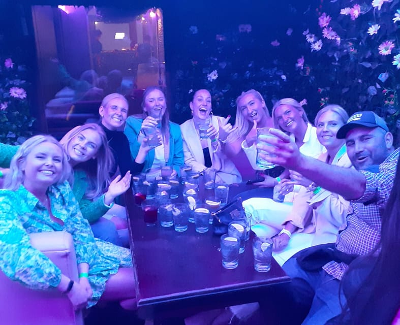 Fun explorers pub Crawl with 1 hour open bar and 3 VIP clubs - Authenticity and Local Flavor