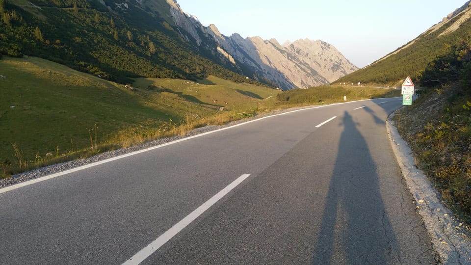 Garmisch-Partenkirchen: Guided motorcycle tours - What to Expect: A Day in the Bavarian Mountains