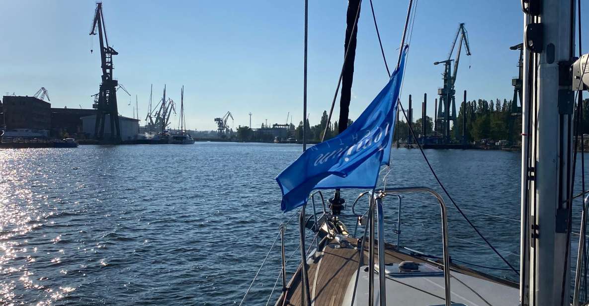 Gdask: Motlawa and Port yacht cruise with Welcome Drink - The Value of This Experience