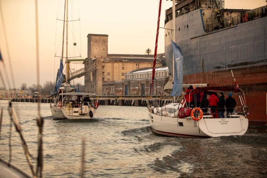 Gdask: Scenic Sunset Cruise with Welcome Drink - The Itinerary and Landmarks