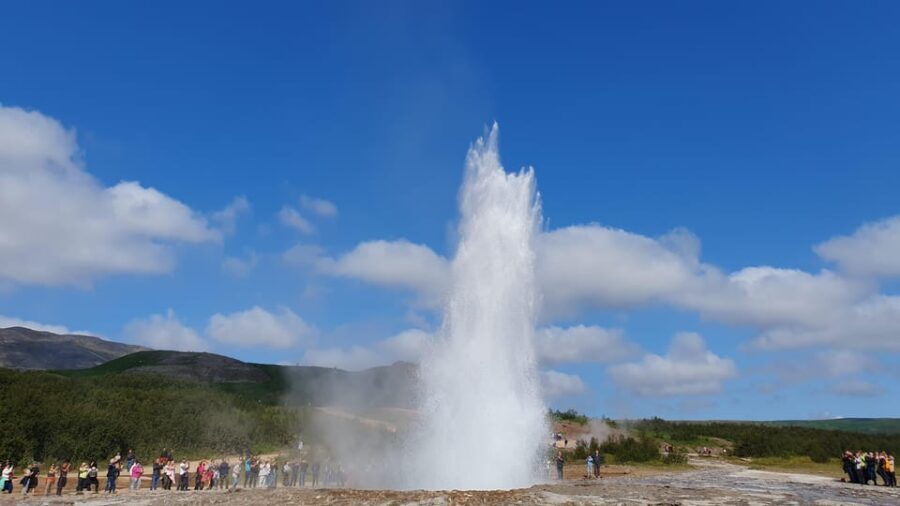 German-speaking Golden Circle small group tour from Reykjavík - shore excursion - The Experience: What Travelers Can Expect