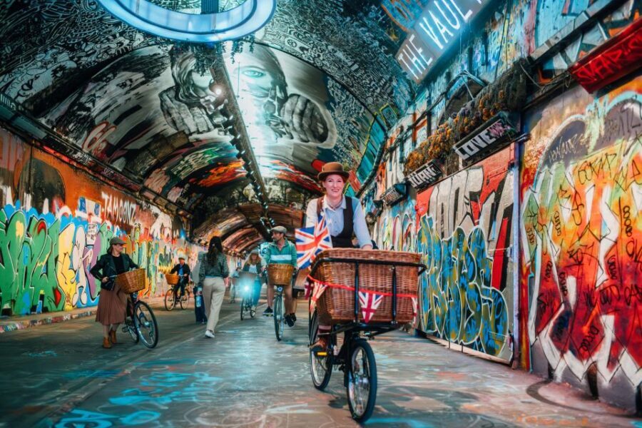 Gin Safari: Boozy London History on Two Wheels - What You Can Expect from the Gin Safari Experience