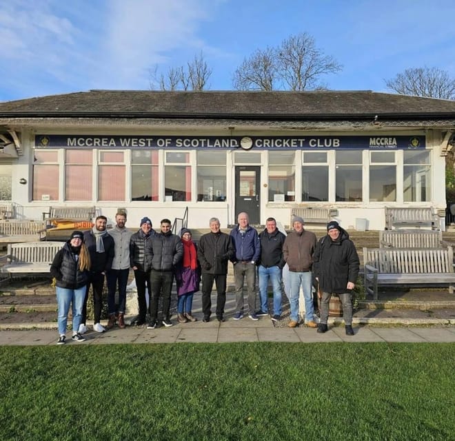 Glasgow Football Tour: Subway Tour - The Social Side: Pubs, Pies, and Local Flavor