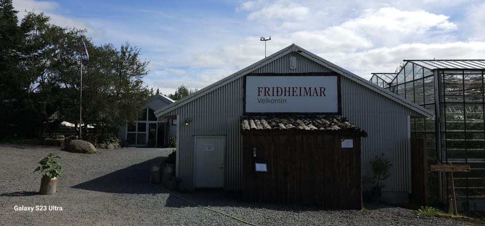 Golden Circle with Friedhamer Farm and Lagoon - Analyzing the Value