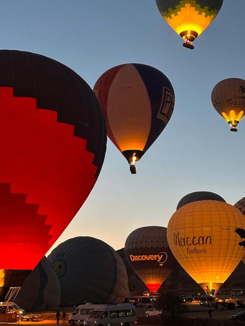 Göreme Valleys Photo Session with Balloons and Vintage Car - Why the Experience Works