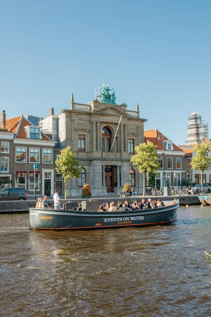 Haarlem: Sightseeing Boat Tour with Snacks and Drinks - Who Will Love This Tour?