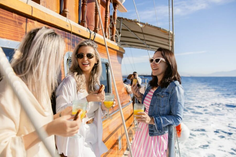 Half-Day Athens Cruise: Swim Stop,Lunch, and Drinks Included - What Makes This Cruise Stand Out?