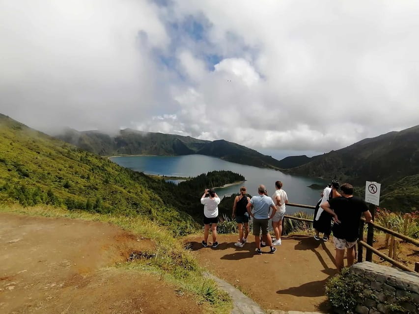 Half Day Fire Lake, Pineapple & Tea by SUV - The Itinerary in Detail