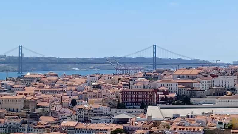 Half day Lisbon Tour Small group through the city of 7 hills - An Introduction to Lisbon in a Nutshell