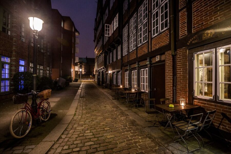Hamburg: Eerie Speicherstadt Tour - The Stops and Stories