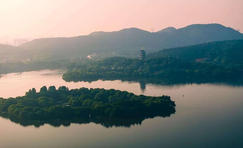 Hangzhou:Luxury West Lake Cruise+Santan Yinyue Island Ticket - Exploring West Lake: Why This Tour Matters