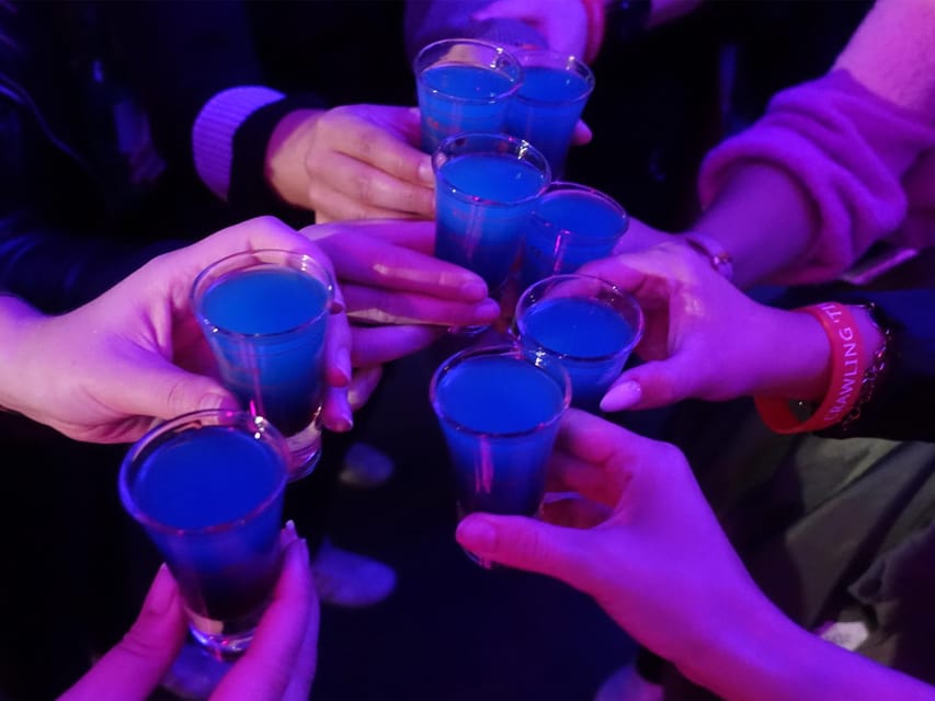 Hannover: Private pub crawl with insider-guide & free shots - What to Expect During the Tour