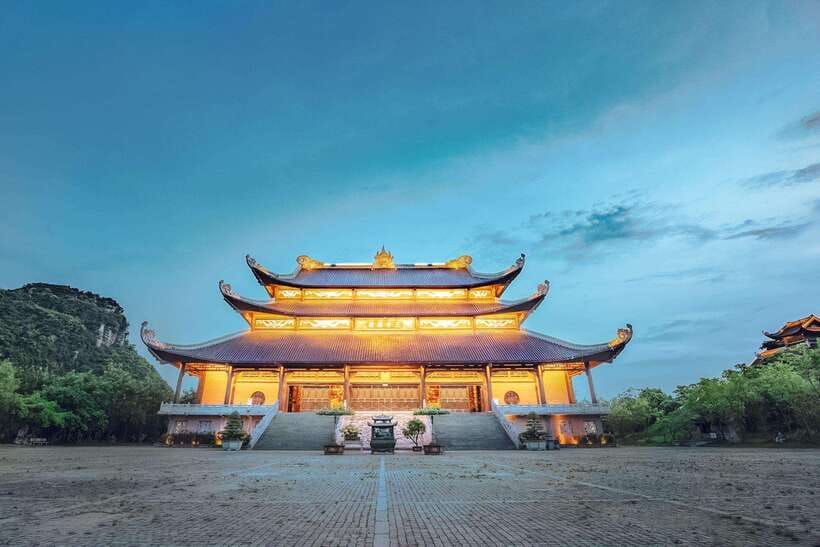 Hanoi: Bai Dinh Pagoda, Trang An, and Mua Cave Day Tour - Itinerary Highlights
