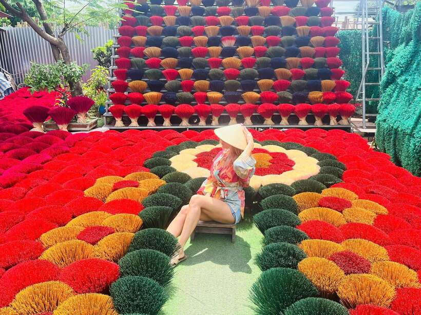 Hanoi: Incense, Hat, Lacquer Art Making Tour & Train Street - Itinerary Highlights
