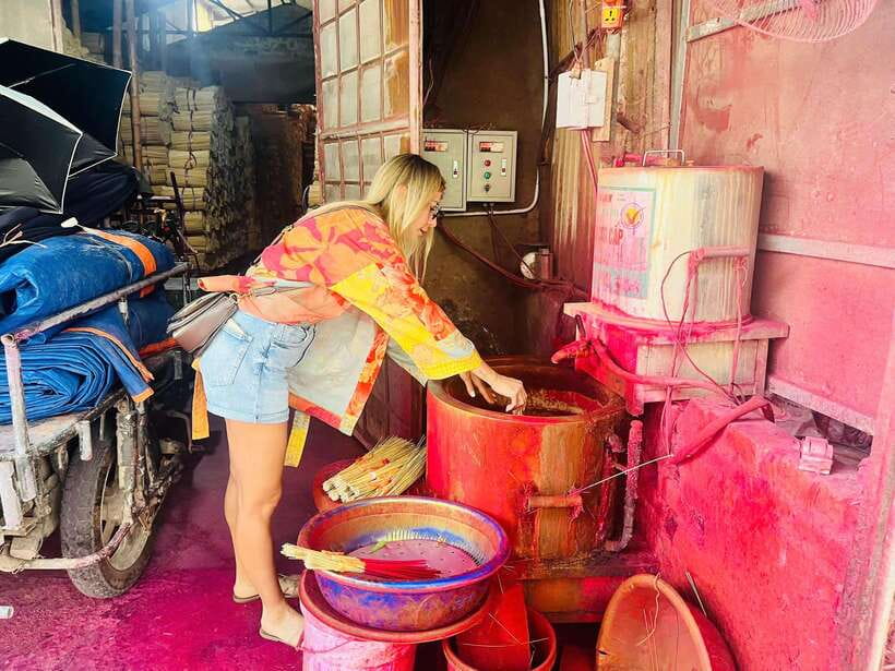 Hanoi: Incense, Hat Making & Lacquer Villages Artisanal Tour - Itinerary Highlights