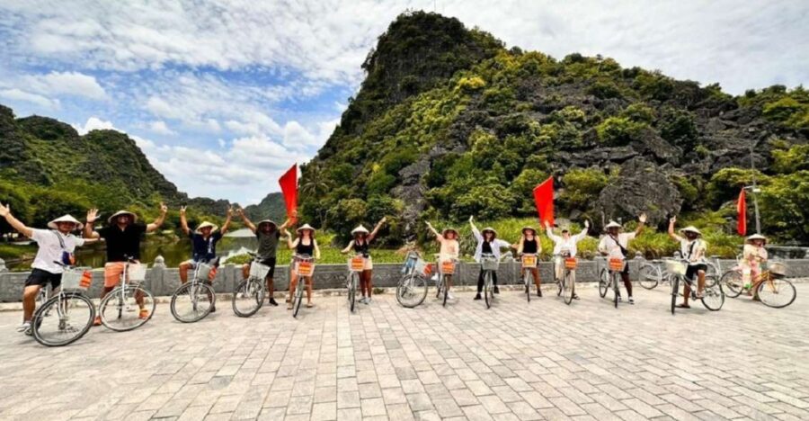 Hanoi: Ninh Binh, Hoa Lu, Tam Coc and Mua Cave Day Trip - Itinerary Highlights