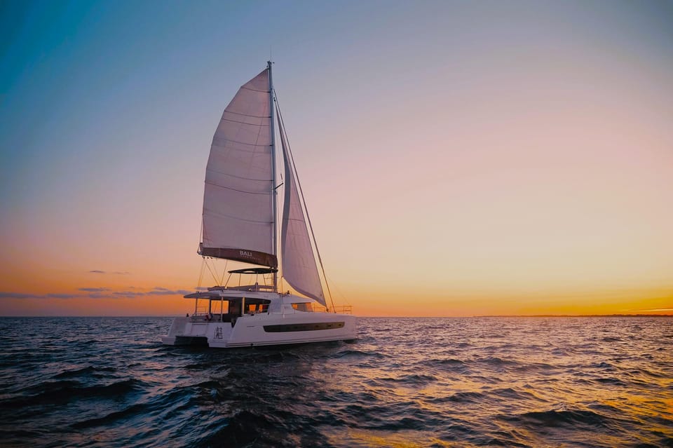 Heraklion: Dia Island Romantic Sunset Cruise with Wine - Who Should Consider This Tour?