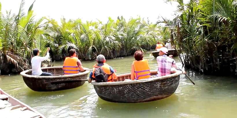 Hoi An: Basket Boat Tour by River Boat and Lantern Release - Itinerary Details