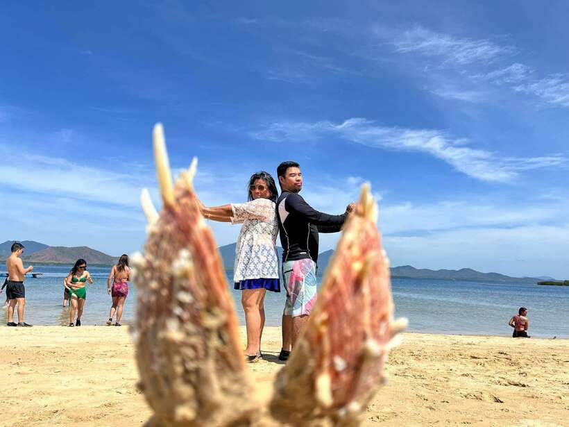 Honda Bay Island: Island Tour with Lunch & Transfer - How the Itinerary Unfolds