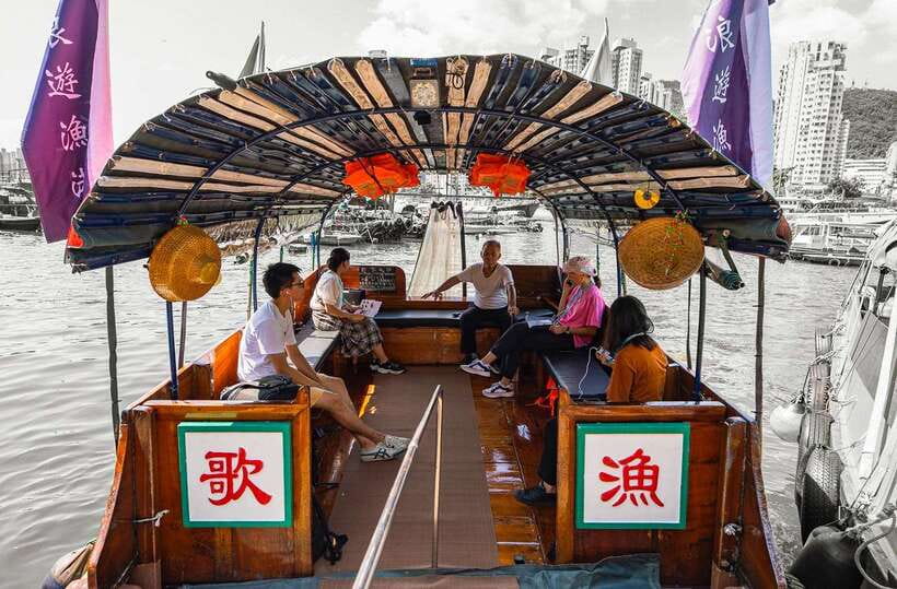 Hong Kong: Aberdeen Private Sampan Cruise w/Noodles Lunch - What makes this tour stand out?