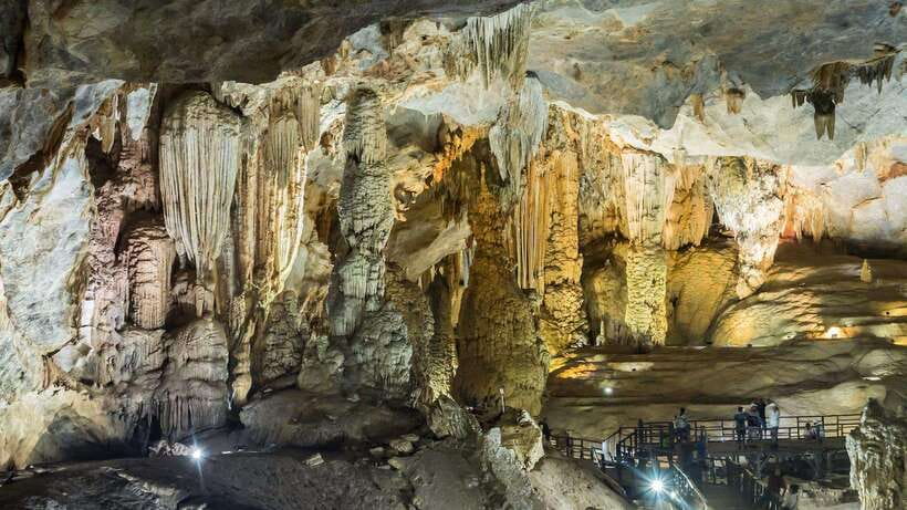 HUE: EXPLORE PARADISE CAVE - Discovering Paradise Cave