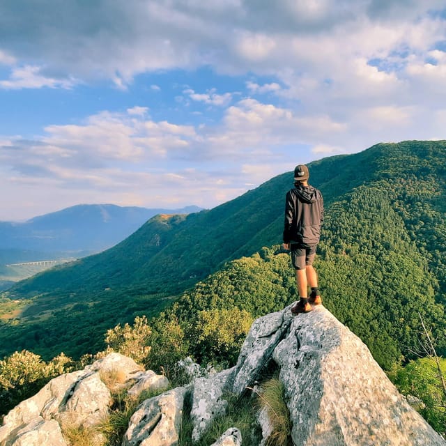 Immersive Outdoor Experience in the Land of Wolves - Discovering the Picentini Mountains