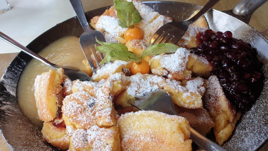 Innsbruck: Sweets & Coffee Tour - Private Guided Tour - Exploring the Landmarks of Innsbruck
