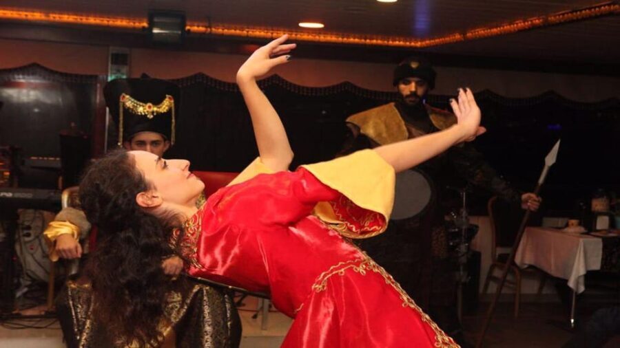 Istanbul: Bosphorus Evening Dinner Cruise with Entertainment - Who Will Love This Experience?