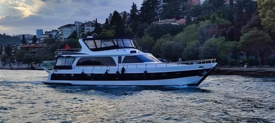 Istanbul: Bosphorus Sunset or Night Yacht Cruise & Transfers - Who Is This Tour Best For?  
