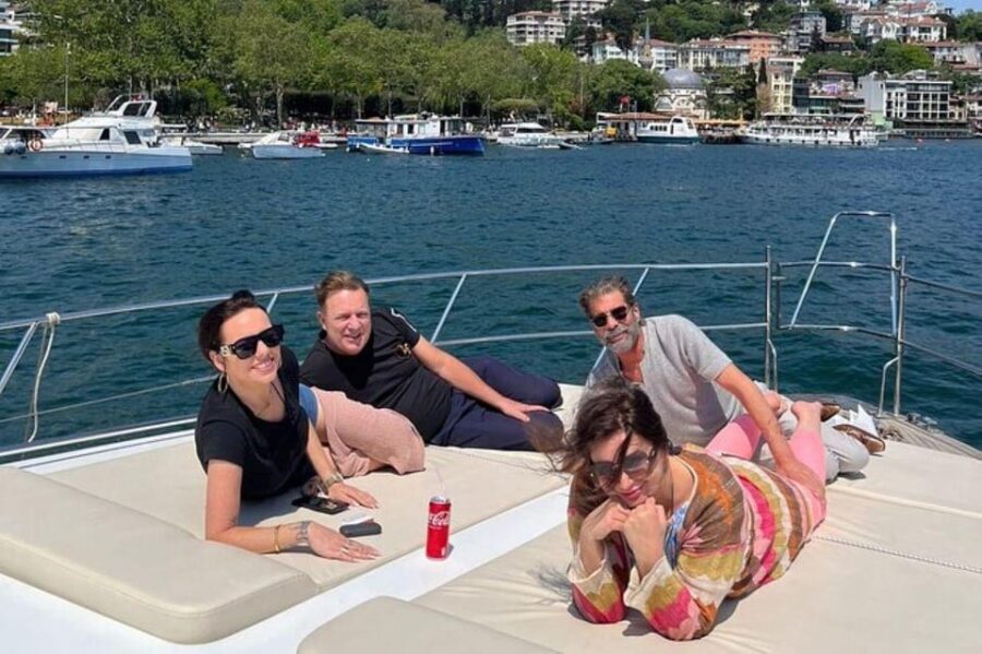 Istanbul: Luxury Yacht Tour at Sunset w Snacks - The Value of This Experience