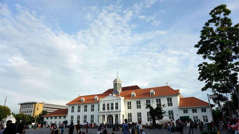 Jakarta: National Monument, Mosque, and Old Town Tour - Detailed Breakdown of the Itinerary