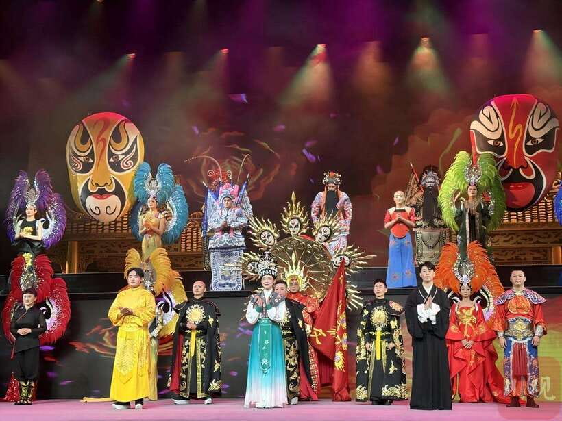 Jinjiang Theater:Eight-Face Changing-Legendary Sichuan Opera - The Venue: Jinjiang Theater and Its Central Location  