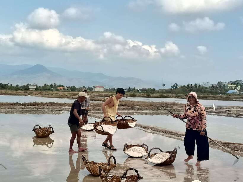 Kampot Countryside include Pepper farm,Kep crab market beach - What Sets This Tour Apart