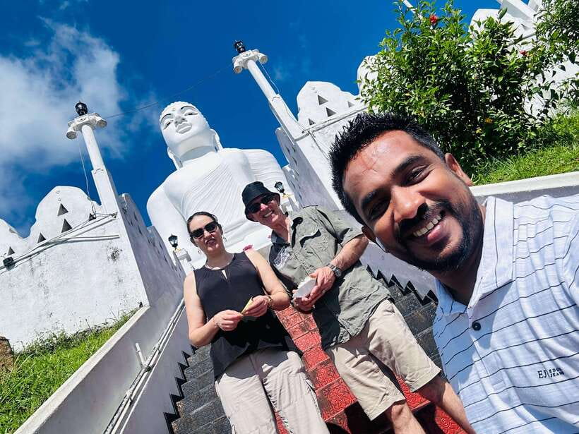 Kandy: Private Guided City Tour with Local Guide by Tuk Tuk - Exploring the Itinerary in Detail
