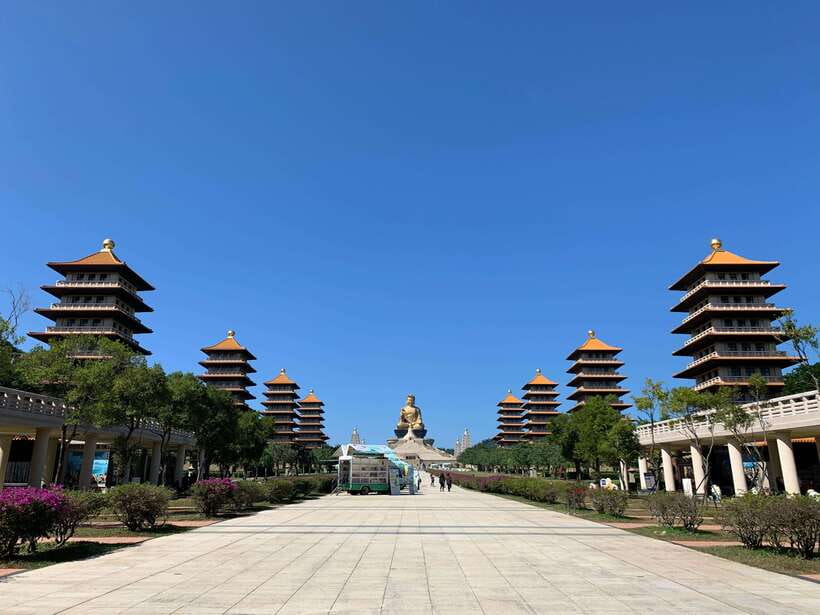 Kaohsiung: Private City Tour with Fo Guang Shan Museum - In-Depth Look at the Itinerary