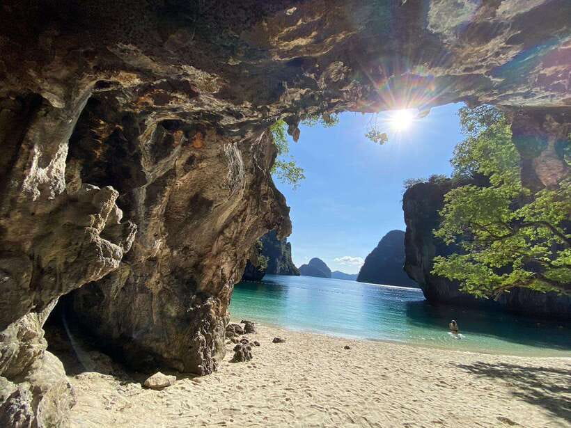 Krabi: Hong Islands Private Boat Trip & Snorkeling - Itinerary and Locations