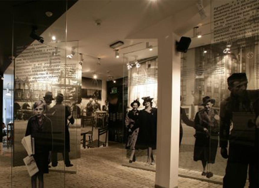Krakow: Oskar Schindler's Factory Guided Tour&Pickup Options - Why This Tour Stands Out
