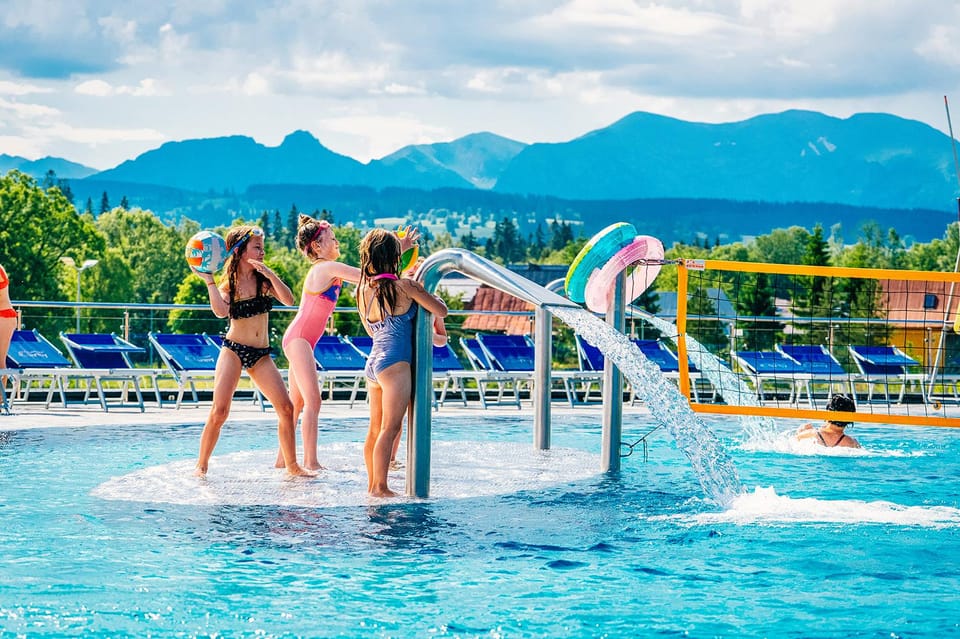 Krakow: Zakopane and Thermal pools Tour with Hotel Pickup - FAQs