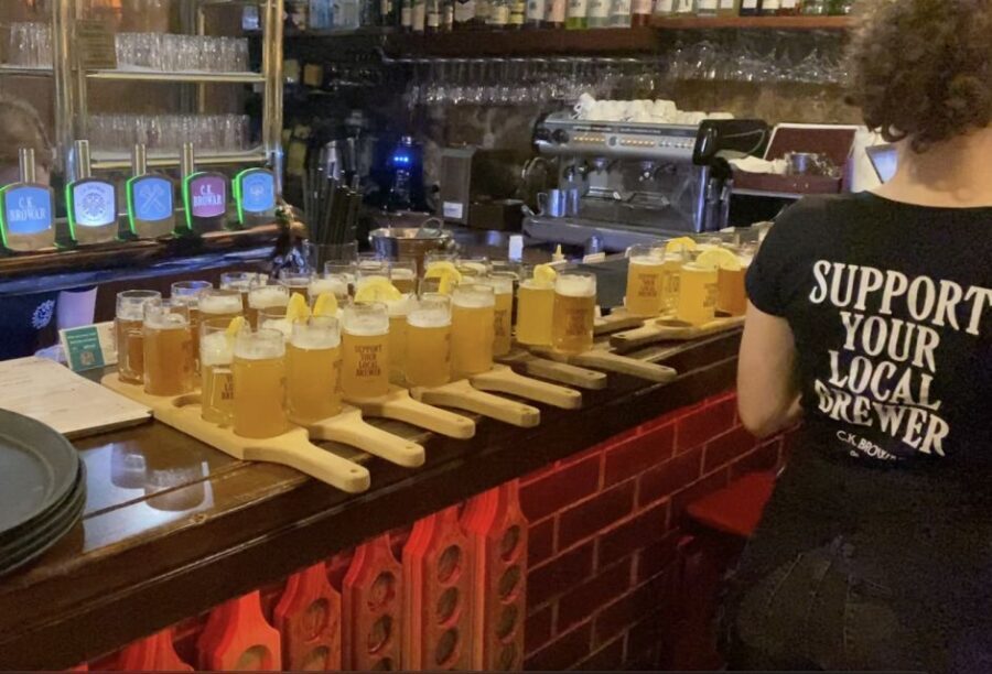 Krakow's Local Flavor: Craft Beer and Street Food with Guide - The Atmosphere and Group Dynamics